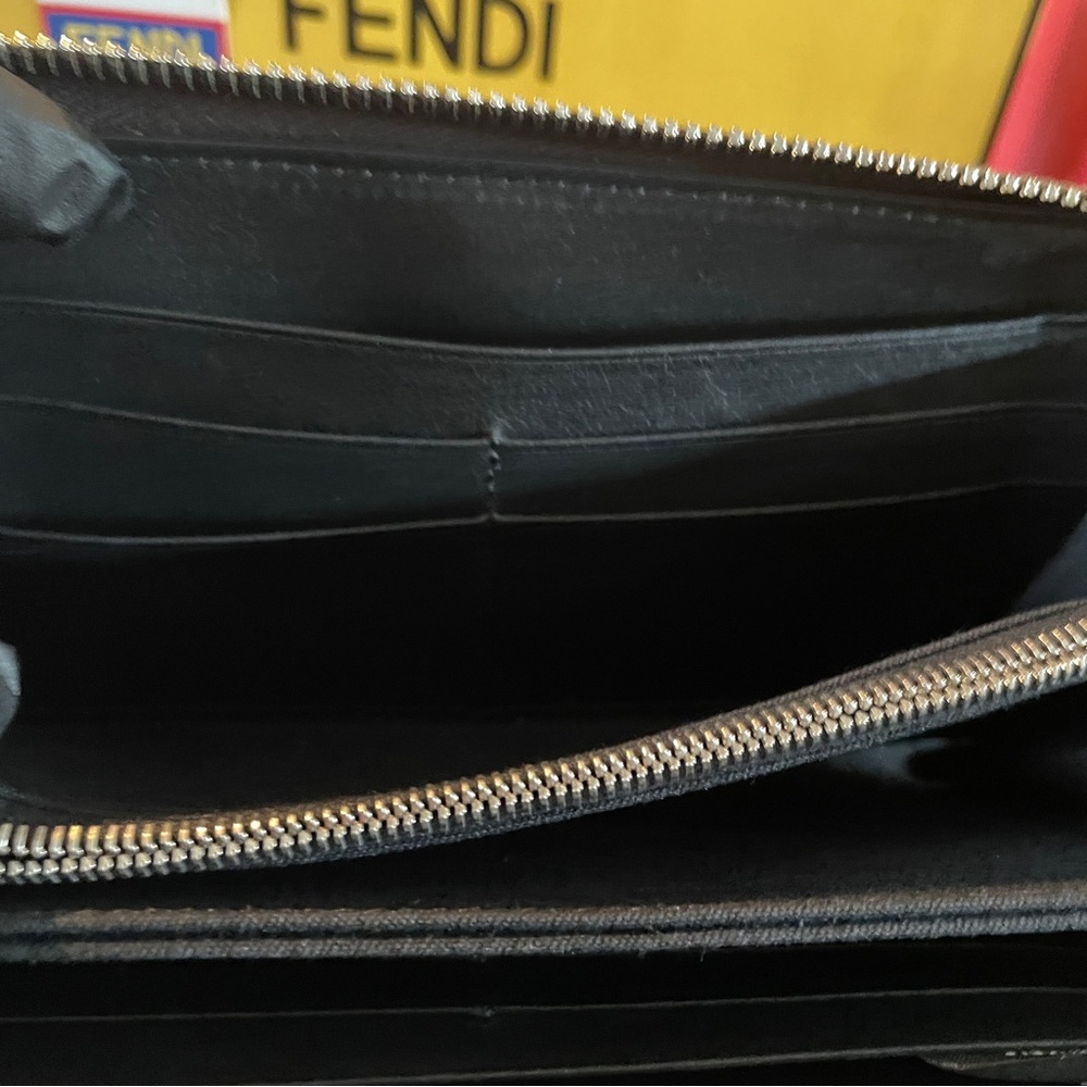 Fendi Python Zip Around  Wallet limited Edition - Picture 14 of 15
